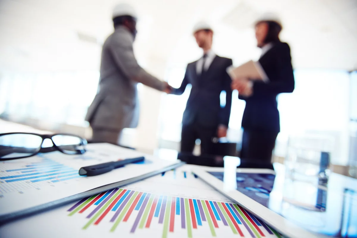 Szkolenia antyterrorystyczne: Kluczowe narzędzie w zapewnieniu bezpieczeństwa publicznego